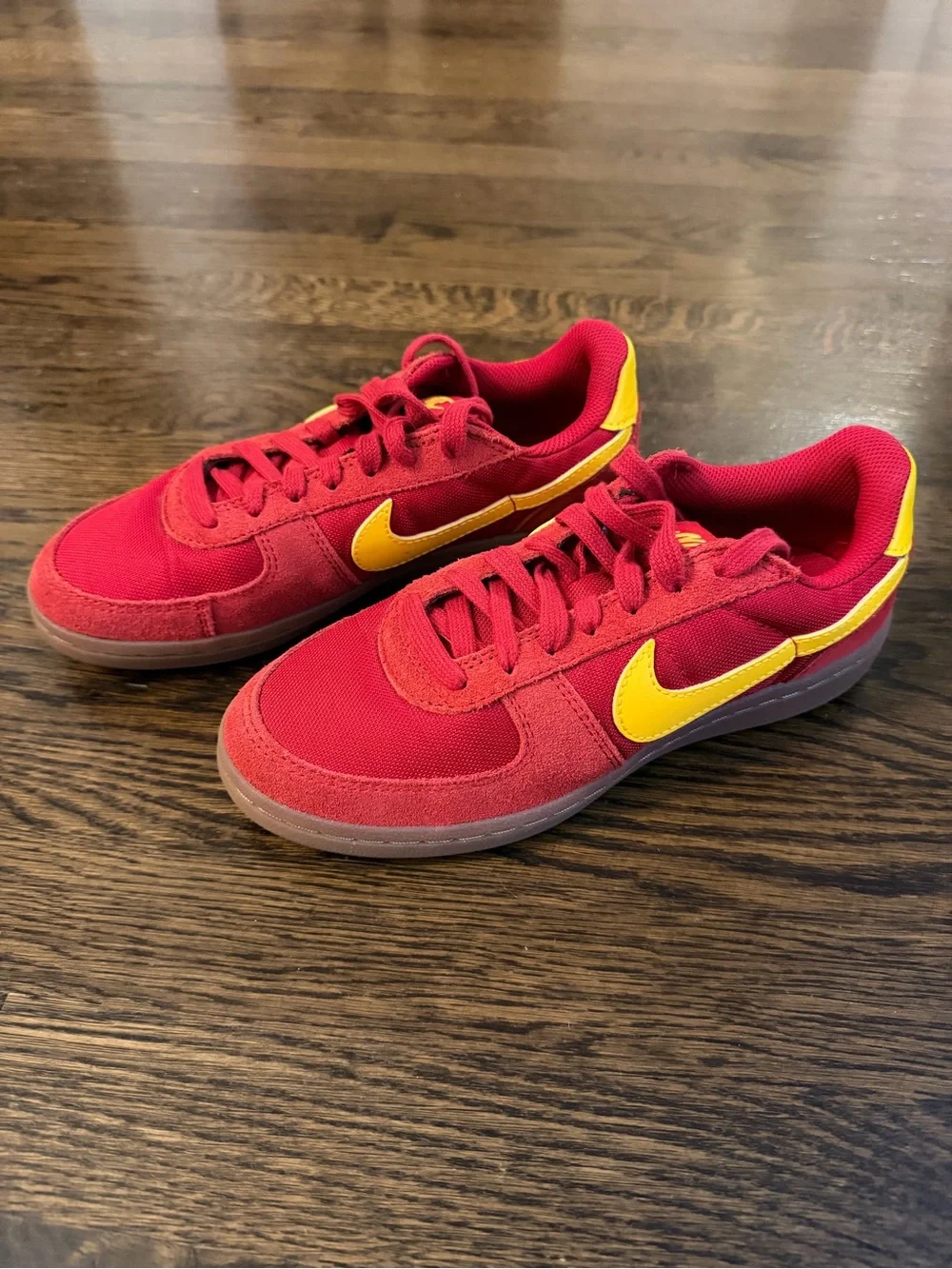 Nike Field General 82 GS sneakers in Gym Red and Team Gold Size 5Y